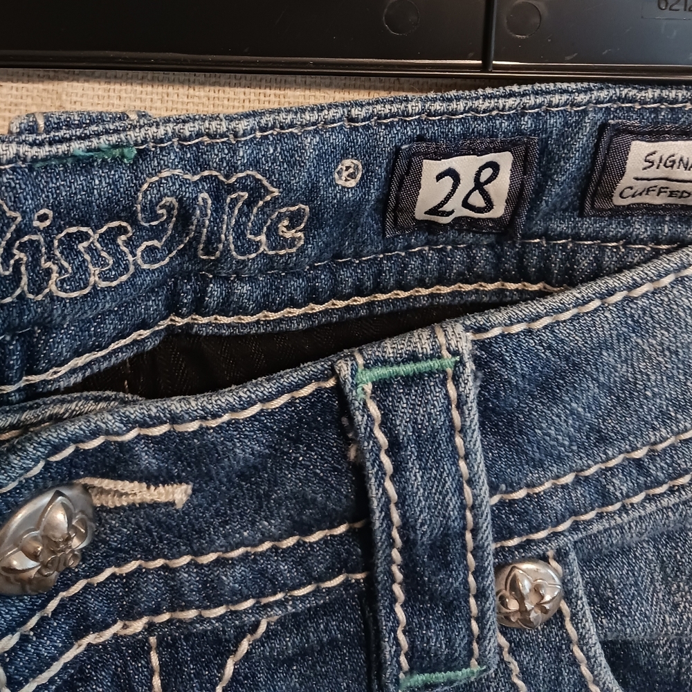 Miss Me crop jeans